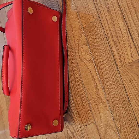 Michael Kors Medium Selma Bag - Picture 4 of 16